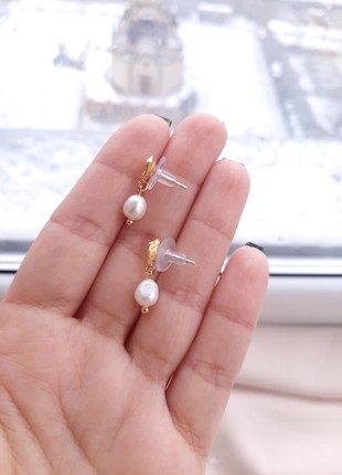 Gold plate earrings with natural pearl4 photo