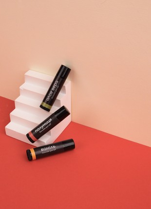 Lip Balm Strawberry (nutrition and protection)4 photo