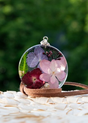 Resin flower necklace, real flower jewelry1 photo