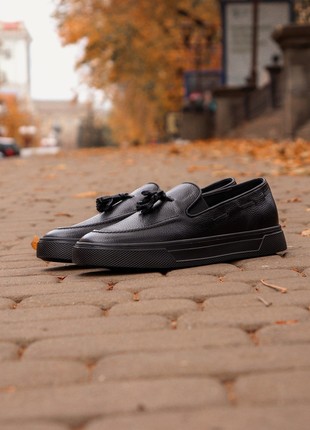 Black loafers without a heel. Practical and comfortable men's shoes ED 4716 photo
