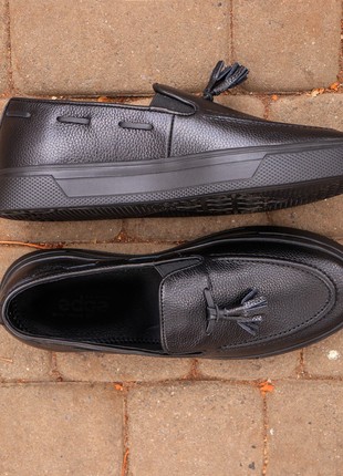 Black loafers without a heel. Practical and comfortable men's shoes ED 4712 photo