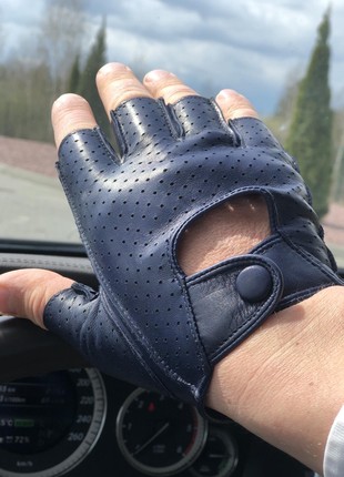 Men's leather driving gloves fingerless4 photo