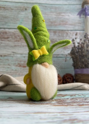 Easter gnome2 photo