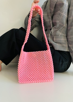 Basic pink bag made of acrylic frosted beads4 photo