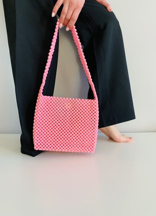 Basic pink bag made of acrylic frosted beads5 photo