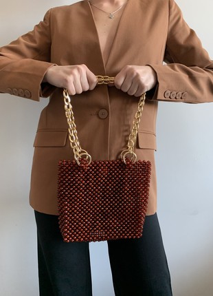 Basic brown bag made of acrylic beads3 photo