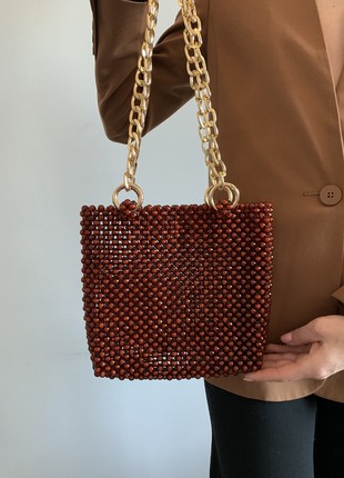 Basic brown bag made of acrylic beads4 photo