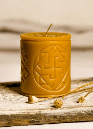 Carved beeswax candle "Valkyrie" (low)