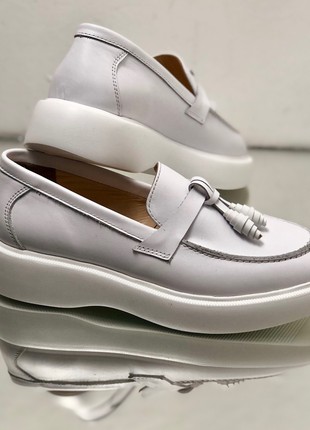 Loafers made of white leather with small decoration3 photo