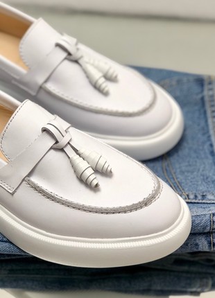 Loafers made of white leather with small decoration2 photo