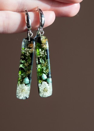 Minimalist real flower earrings, Resin flower earrings6 photo