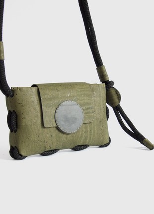 Crossbody bag Sunset in army green cork and black stone3 photo