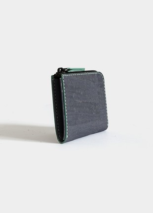 Natural cork Castle Lite wallet in charcoal and mint colors3 photo