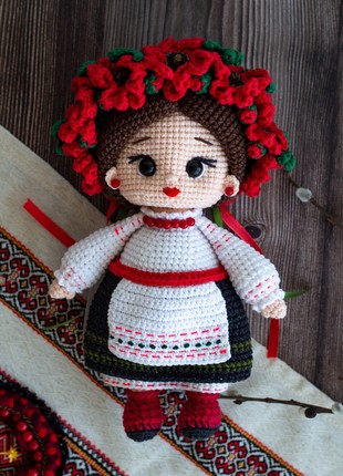 Knitted Ukrainian doll in national dress8 photo
