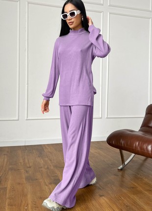 Tunic and culotte suit in violet color