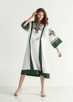 Free-cut white dress with embroidery Temple4 photo