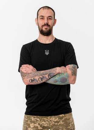 Men's t-shirt with embroidery "Ukrainian coat of arms" black