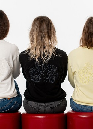 Women's sweatshirt with embroidery "Dove of peace" milky8 photo