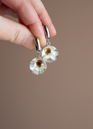 Real white flower earrings, resin flower earrings10 photo