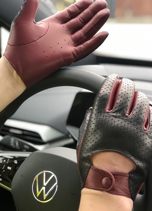 Men's leather driving gloves1 photo