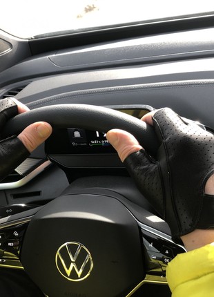 Men's leather driving gloves fingerless2 photo