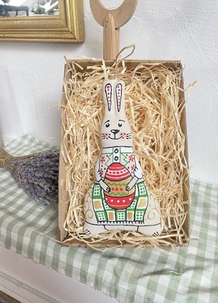 SET №30. CARDBOARD BOX, BUNNY WITH EASTER EGGS, HAY.