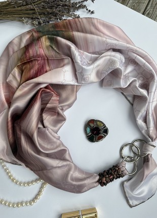 Scarf ,, poetry of love ,,from the brand MyScarf. Decorated with natural granet8 photo