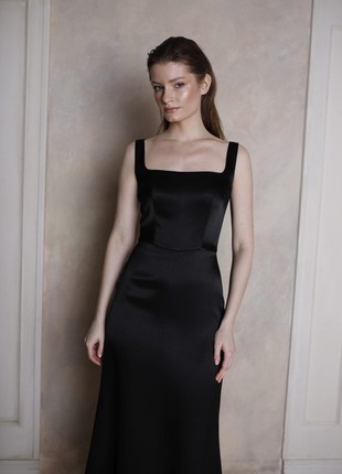 Black long dress with neckline6 photo