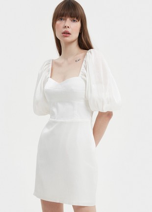 Short milky white crepe dress