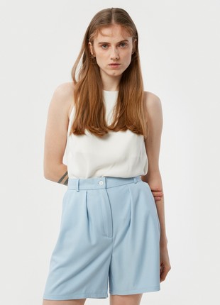 Baby blue loose fit shorts made of suit fabric with viscose