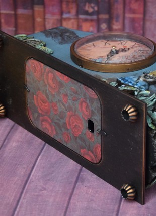 Mantel clock Alice in Wonderland6 photo