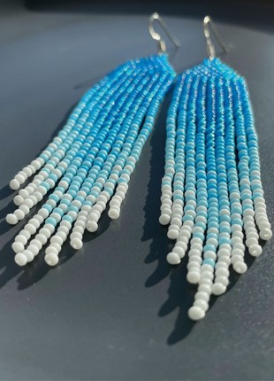 Gradient blue beaded earringss White seed bead earrings Boho earrings Fringe earrings