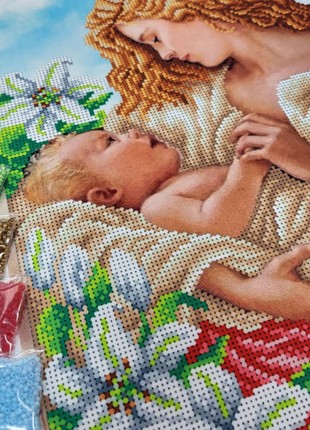 Madonna and Child Kit Bead Embroidery t-13554 photo