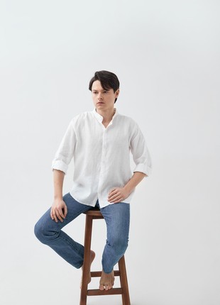 Mens stand-up collar linen shirt with embroidery "Swallow"1 photo