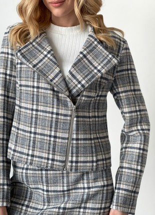 Checkered jacket with a zipper5 photo