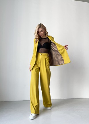 Jacket with a free cut yellow5 photo