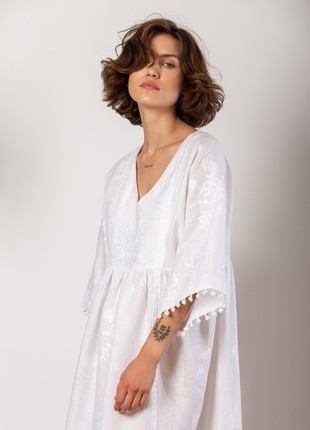 White easy linen dress with floral embroidery Virgin2 photo