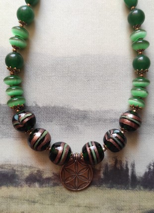 Necklace "Rustle of leaves" from glass, chrysoprase and cat's eye beads4 photo