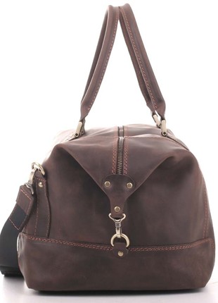 Spacious brown travel bag made of crazy horse leather7 photo