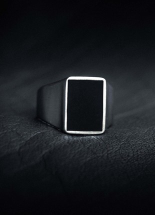 Magnum - rectangle mate ring with enamel element1 photo