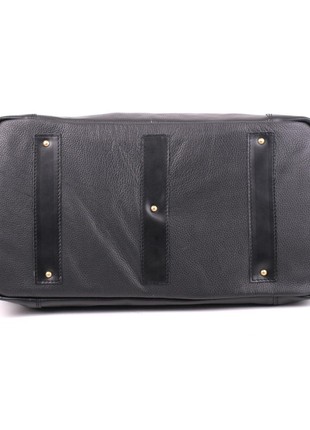High-quality travel bag made of genuine leather9 photo