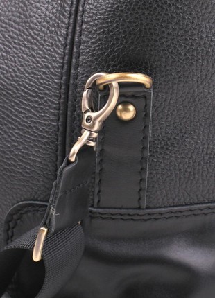 High-quality travel bag made of genuine leather6 photo