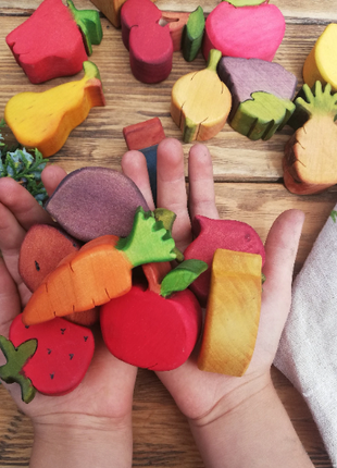 Wooden vegetable toys\ Wooden fruits and vegetables1 photo