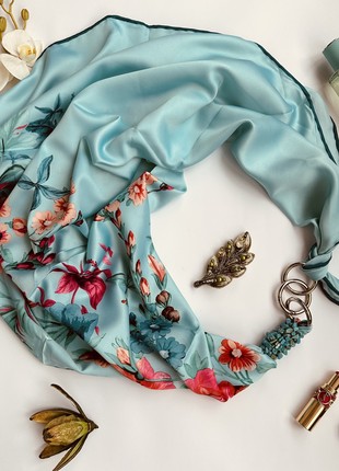 Scarf  "Spring Provence" from the brand MyScarf. Decorated with natural amazonite