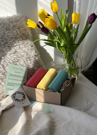 Easter set of 3 x 100% pure beeswax big-candles 12,5 cm x 4,5 cm3 photo