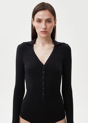 Black knitted bodysuit with viscose