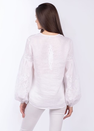 Woman's blouse 44-22/092 photo