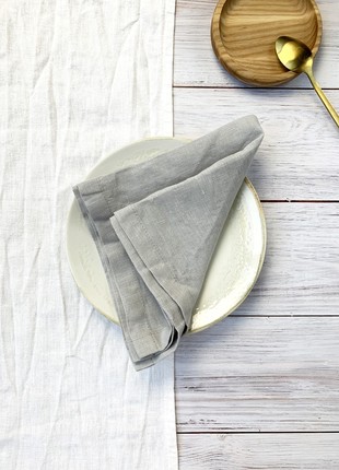 Set of 2 Light Gray Linen Cloth Napkins for Weddings and Dinners - 10'' x 10'' (25 x 25 cm)