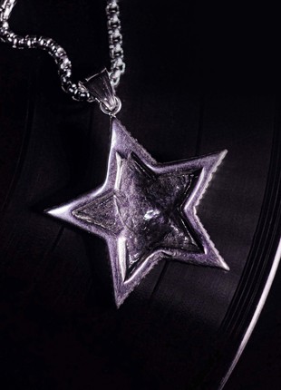 Rising necklace - star pendant with chain4 photo