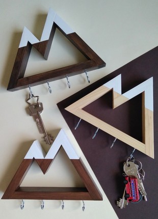 Wall key holder with  2 peaks6 photo